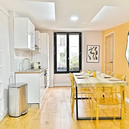 3 2eme - Iii Apartment *